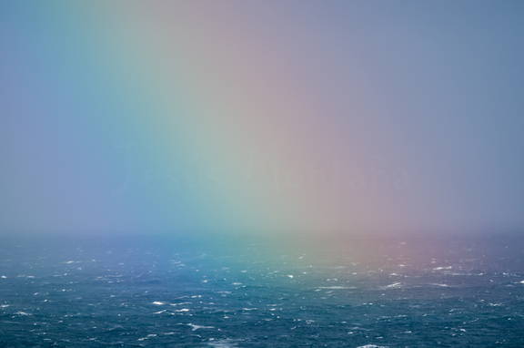 Arco iris alta mar