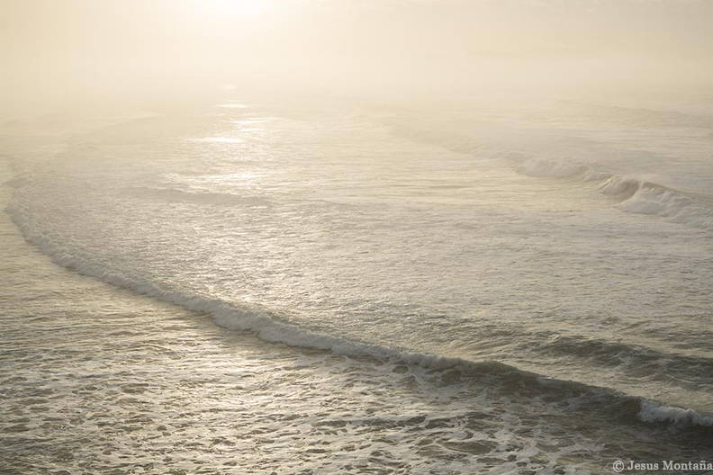 Puesta de sol en Playa de San Vicente de la Barquera.jpg